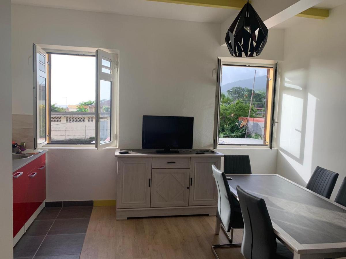 Cyparis Apartment Saint-Pierre Bagian luar foto